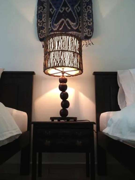 Проживание в семье Balik Pulau Booklodge B&B